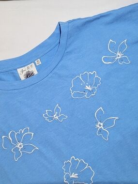 Joei & I Blue Floral Short Sleeve Tee
